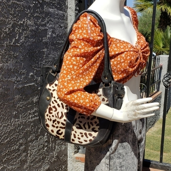 This Michael Rome Designs bag - Picture 2 of 7